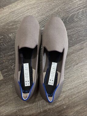 Rothy's women’s  Slip-On Knit Loafers in Taupe with Blue Trim